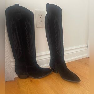 Beautiful Suede Western Boot - made in Italy